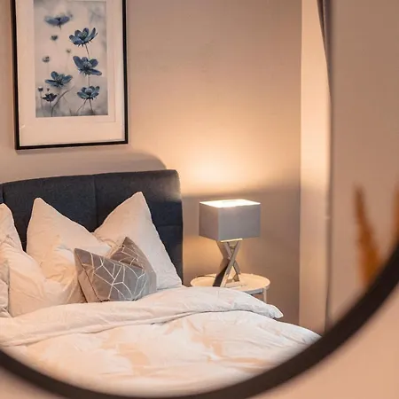 Neu Saniertes Mit Grossem Garten * 米耶德斯