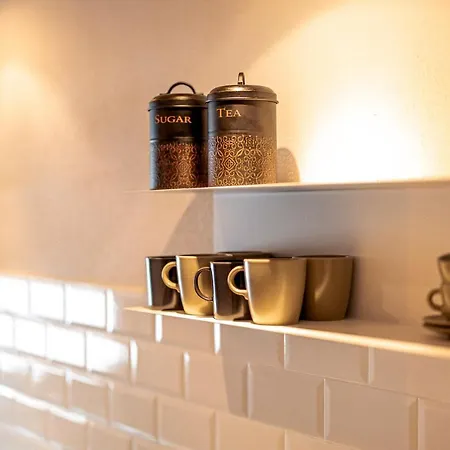 Neu Saniertes Mit Grossem Garten 米耶德斯